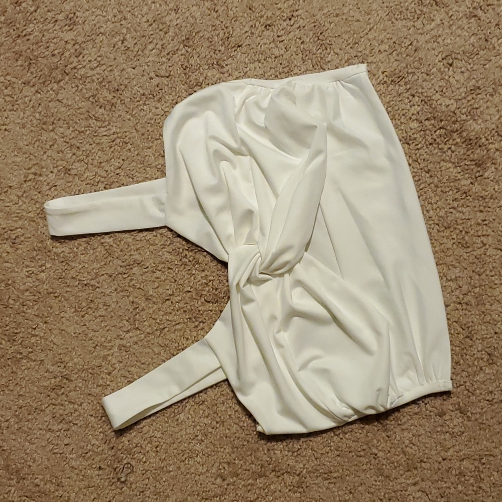 NWT Twist Front Crop Top